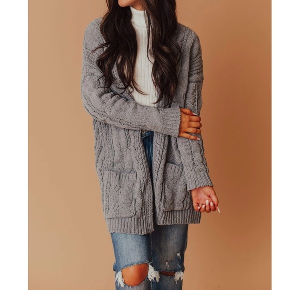 Chunky cable knit cardigan - Picture 3 of 4